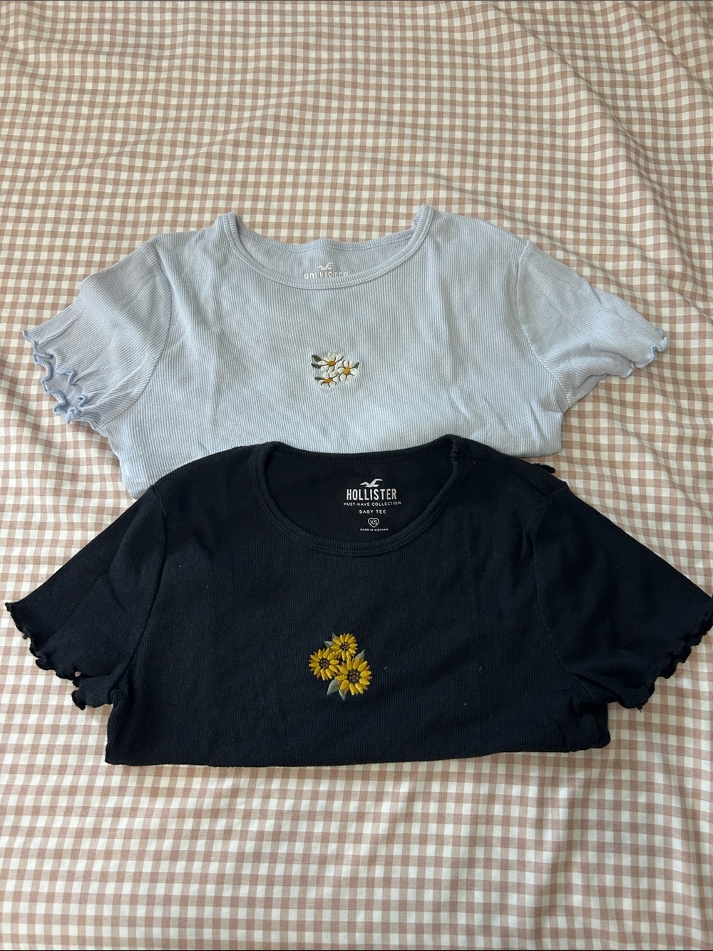 Hollister embroidered flowers baby tee